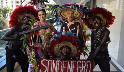 La Reina del Carnaval de Santo Tomas, Natalia Muñoz Granados y su Rey Momo, Juan De La Hoz.