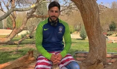 Amir Nasr Azadani, futbolista iraní condenado a prisión.