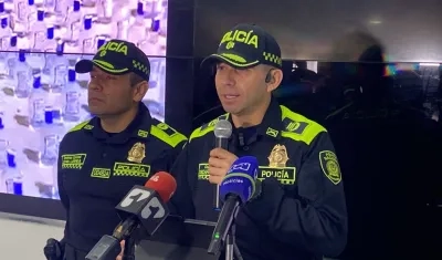 El Subcomandante de la Policía Metropolitana de Barranquilla, coronel Óscar Daza, en la rueda de prensa de este miércoles.