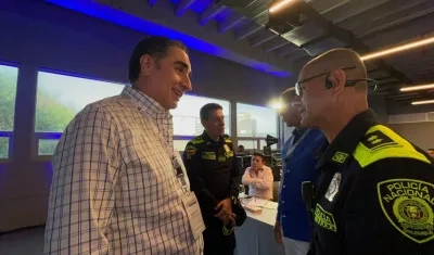 El comandante de la Policía Metropolitana de Barranquilla, el general Jorge Urquijo, manifestó su indeclinable compromiso contra la ilegalidad .