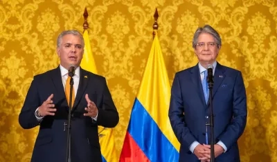 Iván Duque junto a Guillermo Lasso. El expresidente colombiano es uno de los exmandatarios que apoya al ecuatoriano.