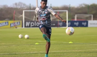 Brayan León espera marcar su primer gol con la camiseta del Junior.