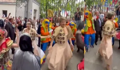 De traje largo y tacones, Verónica Alcocer bailó con una muestra del Carnaval de Barranquilla