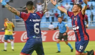 Edanyilber Navas celebra el único gol del partido mediante cobro de pena máxima.