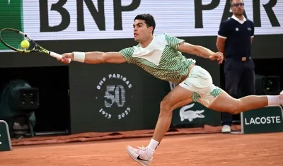 Carlos Alcaraz jugará ante Djokovic su primera semifinal en Roland Garros. 