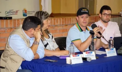 El gobernador de Sucre, Héctor Olimpo Espinosa, en el Comité de Seguimiento Electoral