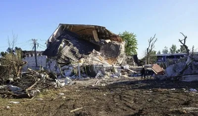 Imagen de una vivienda destruida tras el bombardeo ruso sobe la ciudad ucraniana de Dnipro