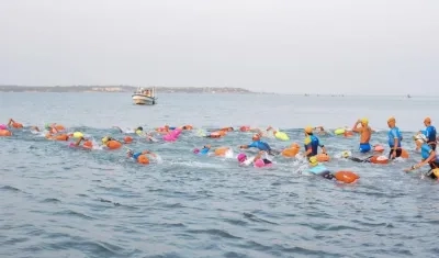 En la Aquatlón 2023 de Cartagena participan 300 deportistas