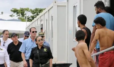  Miembros del Comité de Seguridad del Congreso de EE.UU. y de la Embajada en Panamá en una visita a la provincia de Darién en donde hay migrantes irregulares.