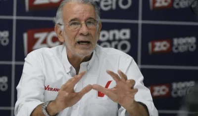 Eduardo Verano De la Rosa, candidato a la Gobernación del Atlántico, en la visita a Zona Cero