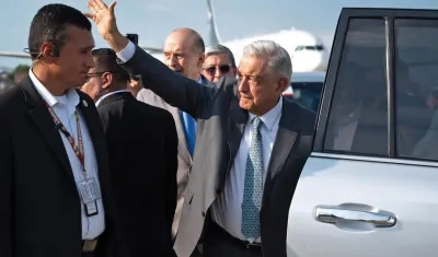El Presidente de México, Andrés López Obrador, llegando a Colombia.