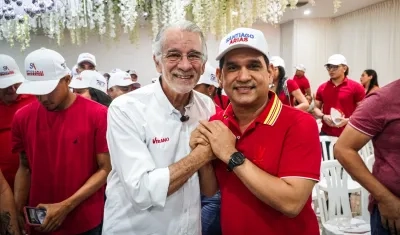 El candidato a la Gobernación Eduardo Verano y el candidato al Concejo Santiago Arias
