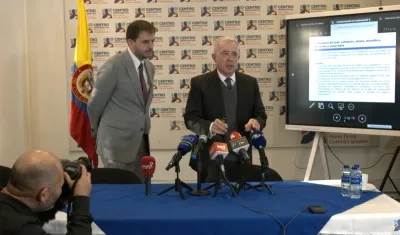 El representante Andrés Forero y el expresidente Álvaro Uribe.