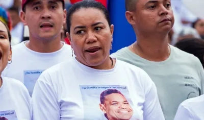 Cilenis Marulanda, madre de Luis Díaz, marchó el miércoles, en Barrancas, para pedir por la libertad de su esposo. 