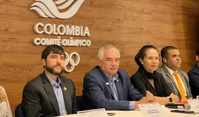 Jaime Pumarejo, Ciro Solano y Astrid Rodríguez durante la rueda de prensa este martes, en Bogotá. 