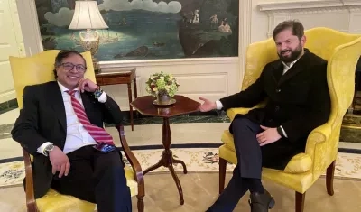 El mandatario Gustavo Petro junto a Gabriel Boric, Presidente de Chile.
