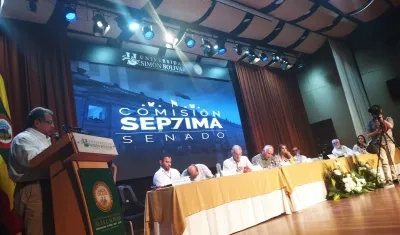 Sesión de la Comisión Séptima del Senado en Barranquilla, este viernes