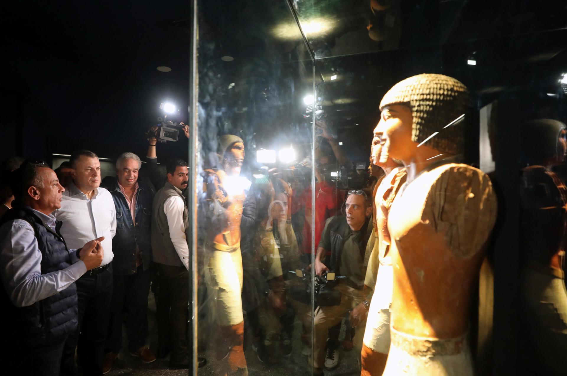 Turistas en el el Museo Imhotep.